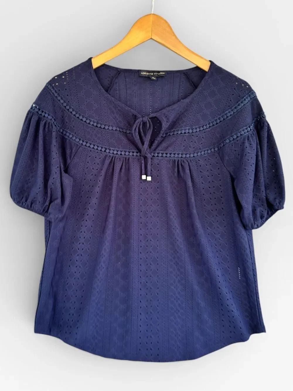 š5 forā$45š Adrienne Vittadini top blouse shirt size M